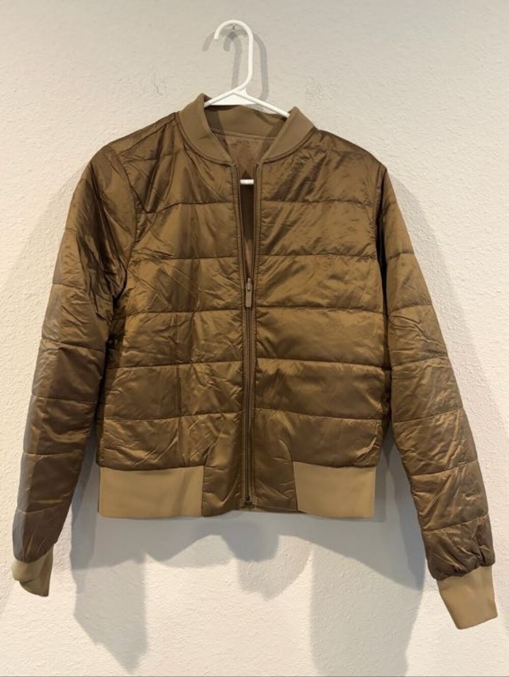 Lululemon Womens Classic Olive Green Reversible Puffer Bomber Jacket Size 8
